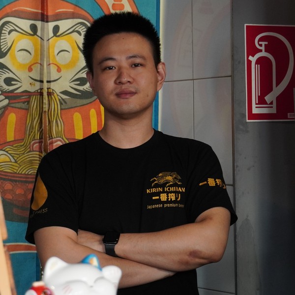 Zhenqi Feng, Inhaber Moiwa Ramen